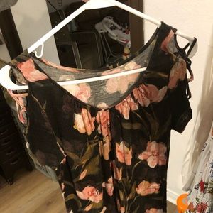 Womens top Jennifer Lopez